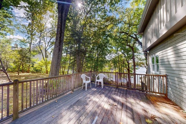 12 Downey Pl, Hopkinton, MA 01748