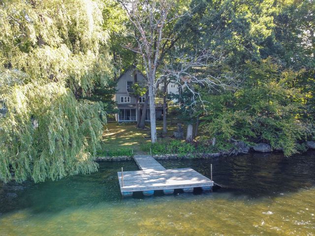 12 Downey Pl, Hopkinton, MA 01748
