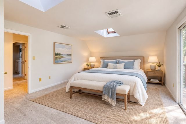 12 Downey Pl, Hopkinton, MA 01748