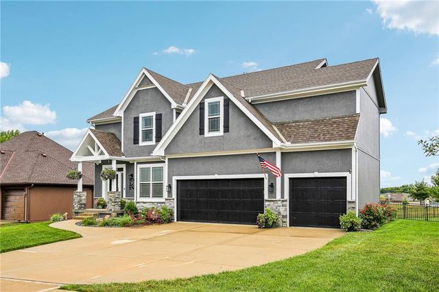 2100 Prairie Creek Drive, Kearney, MO 64060