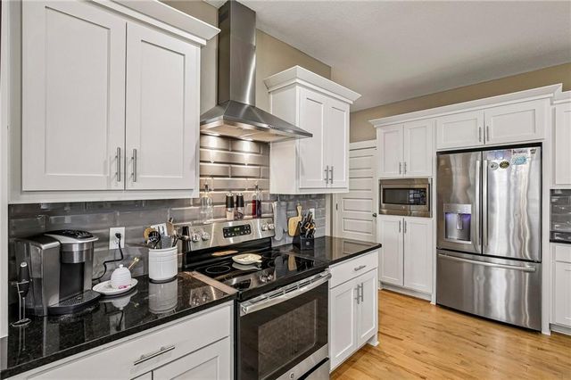 2100 Prairie Creek Drive, Kearney, MO 64060