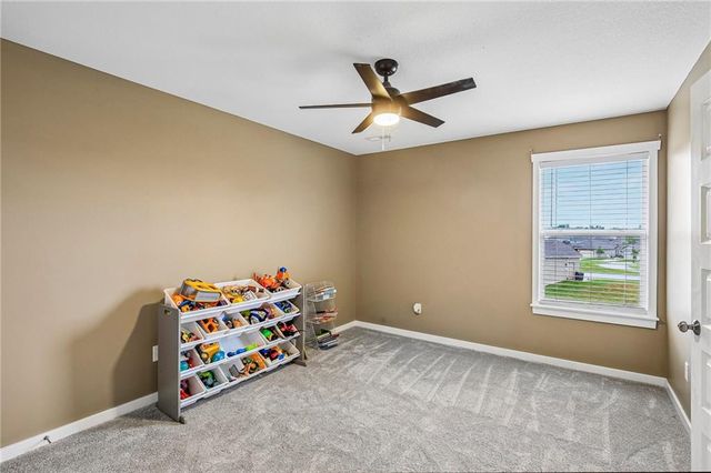 2100 Prairie Creek Drive, Kearney, MO 64060