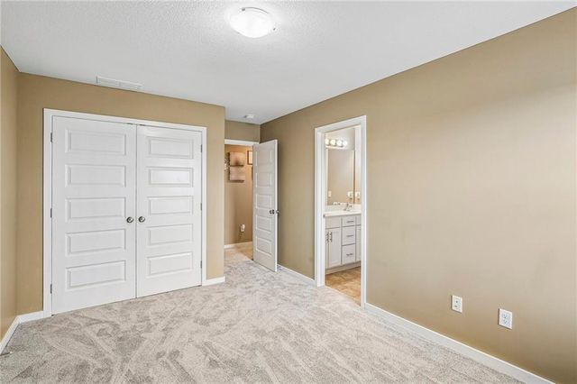 2100 Prairie Creek Drive, Kearney, MO 64060