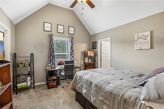 2100 Prairie Creek Drive, Kearney, MO 64060