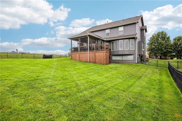 2100 Prairie Creek Drive, Kearney, MO 64060
