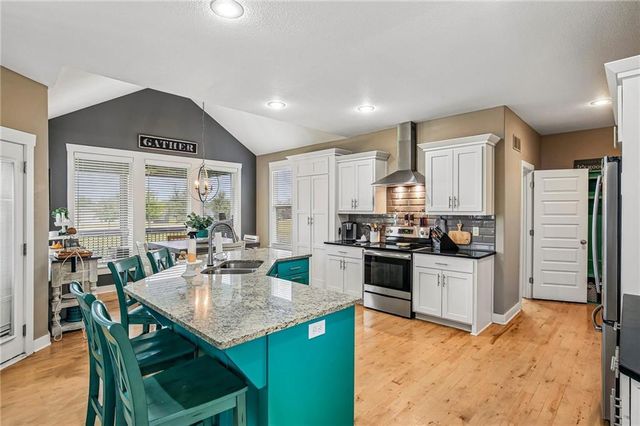 2100 Prairie Creek Drive, Kearney, MO 64060