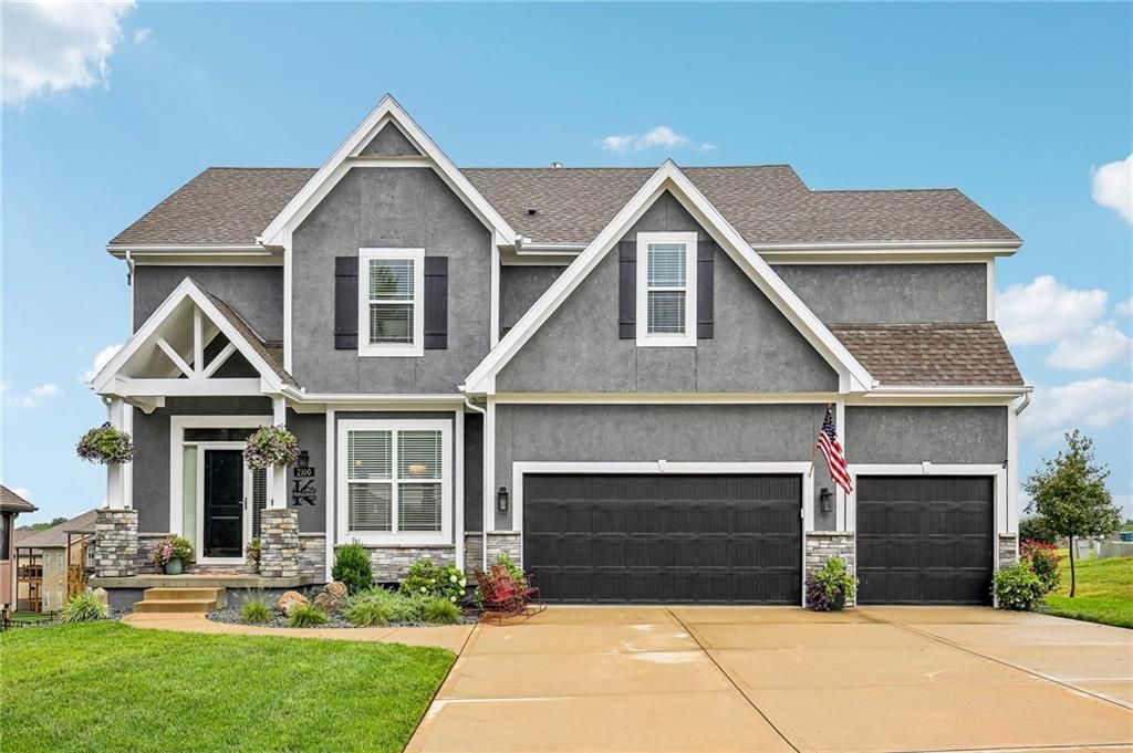 2100 Prairie Creek Drive, Kearney, MO 64060