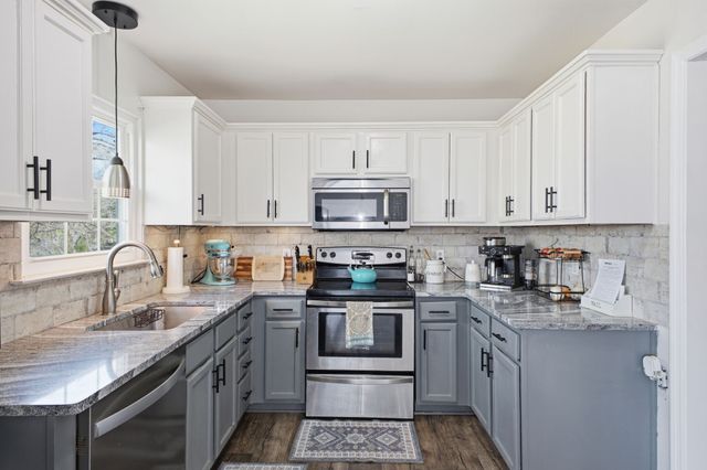 7524 Cherokee Hills Rd, Fairview, TN 37062