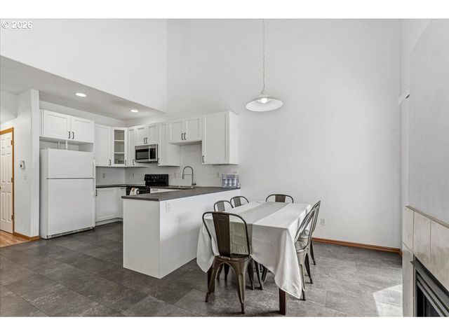 1545 Ne 132ND Ave, Portland, OR 97230