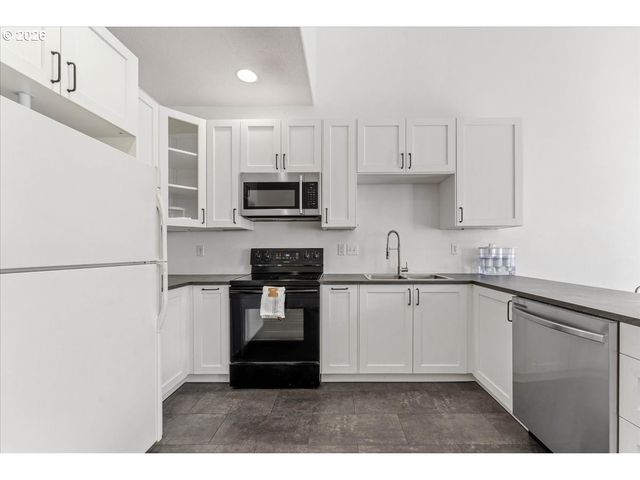 1545 Ne 132ND Ave, Portland, OR 97230