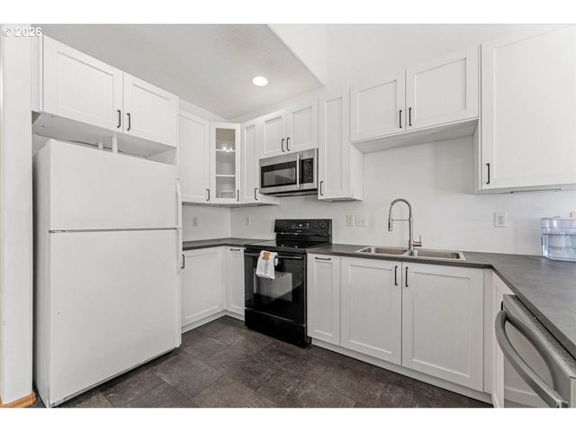 1545 Ne 132ND Ave, Portland, OR 97230