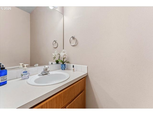 1545 Ne 132ND Ave, Portland, OR 97230