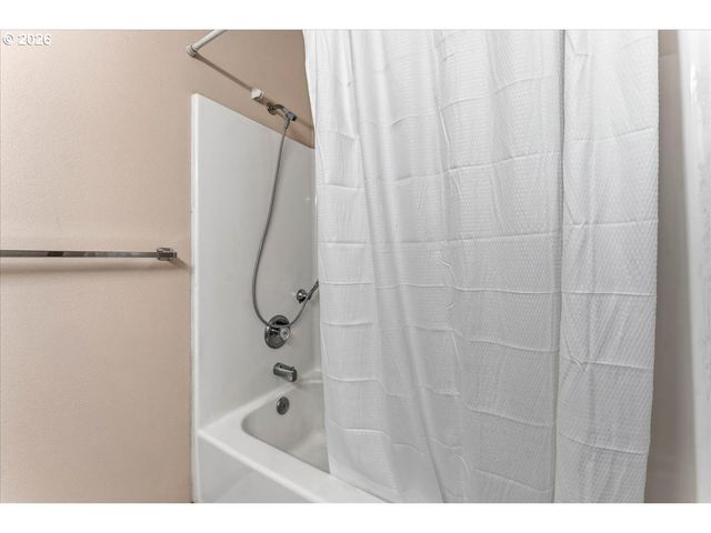 1545 Ne 132ND Ave, Portland, OR 97230