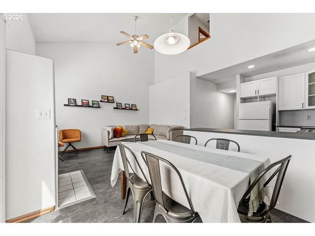 1545 Ne 132ND Ave, Portland, OR 97230
