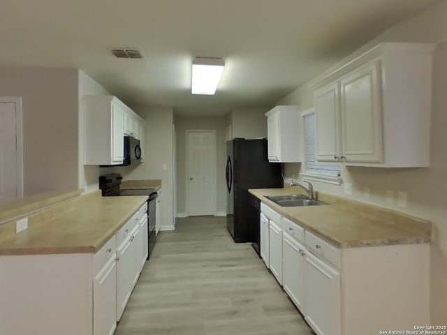 5731 Butch, San Antonio, TX 78252