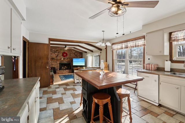 2296 BRAMBLE GATE DR, Hatfield, PA 19440