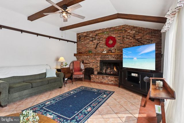 2296 BRAMBLE GATE DR, Hatfield, PA 19440