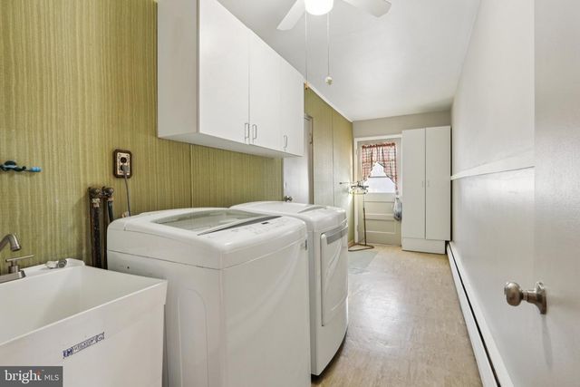 2296 BRAMBLE GATE DR, Hatfield, PA 19440