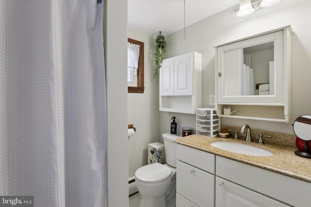 2296 BRAMBLE GATE DR, Hatfield, PA 19440