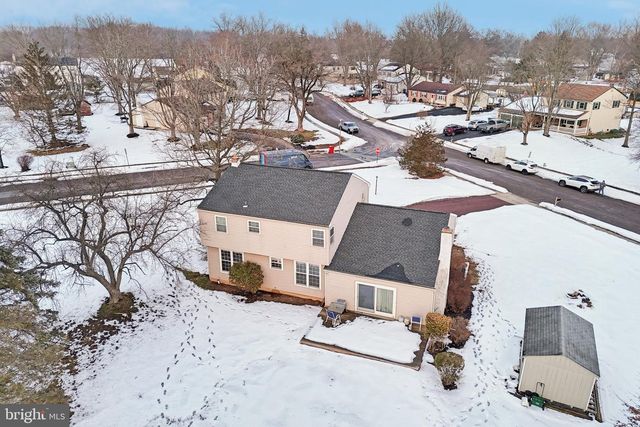 2296 BRAMBLE GATE DR, Hatfield, PA 19440