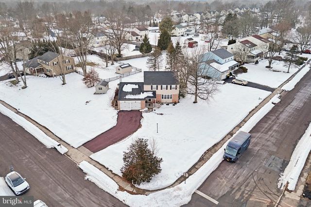 2296 BRAMBLE GATE DR, Hatfield, PA 19440