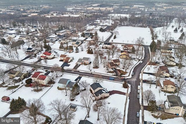 2296 BRAMBLE GATE DR, Hatfield, PA 19440