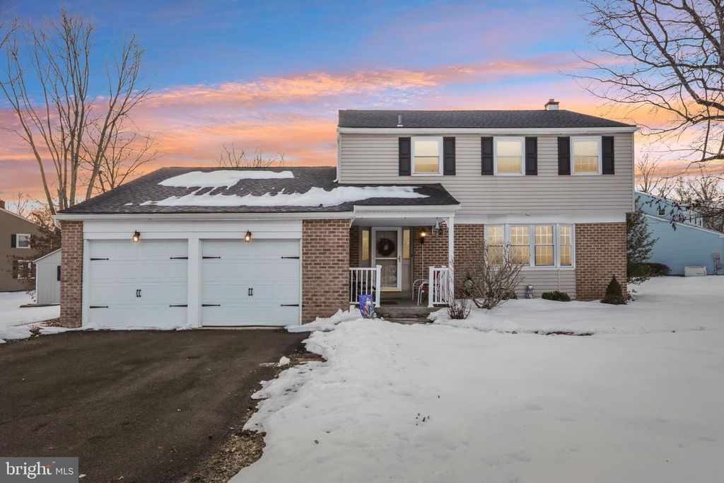 2296 BRAMBLE GATE DR, Hatfield, PA 19440