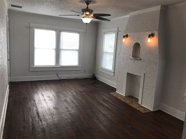 813 W 8th Street 2, Dallas, TX 75208