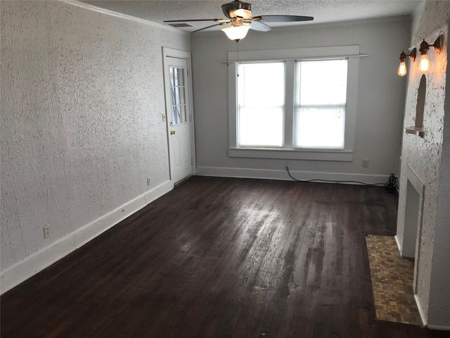 813 W 8th Street 2, Dallas, TX 75208