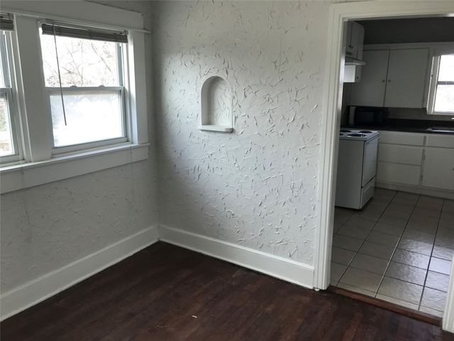 813 W 8th Street 2, Dallas, TX 75208