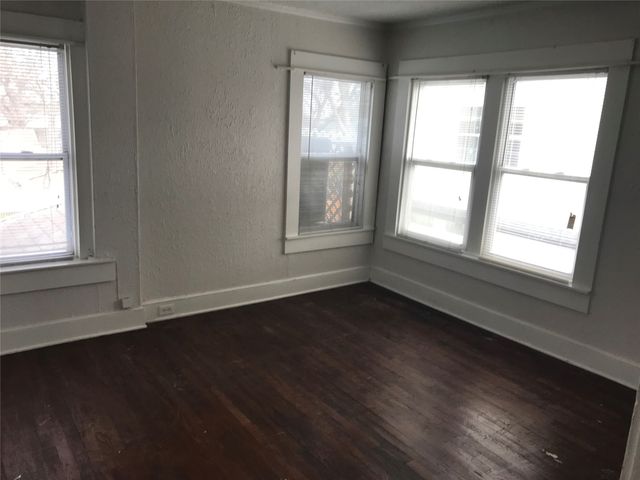 813 W 8th Street 2, Dallas, TX 75208