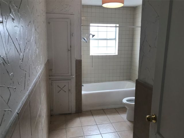 813 W 8th Street 2, Dallas, TX 75208