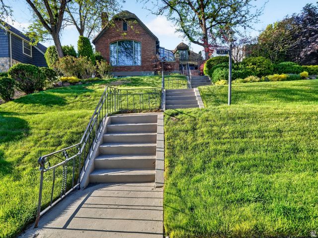 527 E 11TH AVE, Salt Lake City, UT 84103