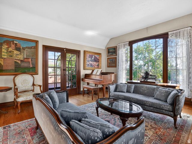 527 E 11TH AVE, Salt Lake City, UT 84103