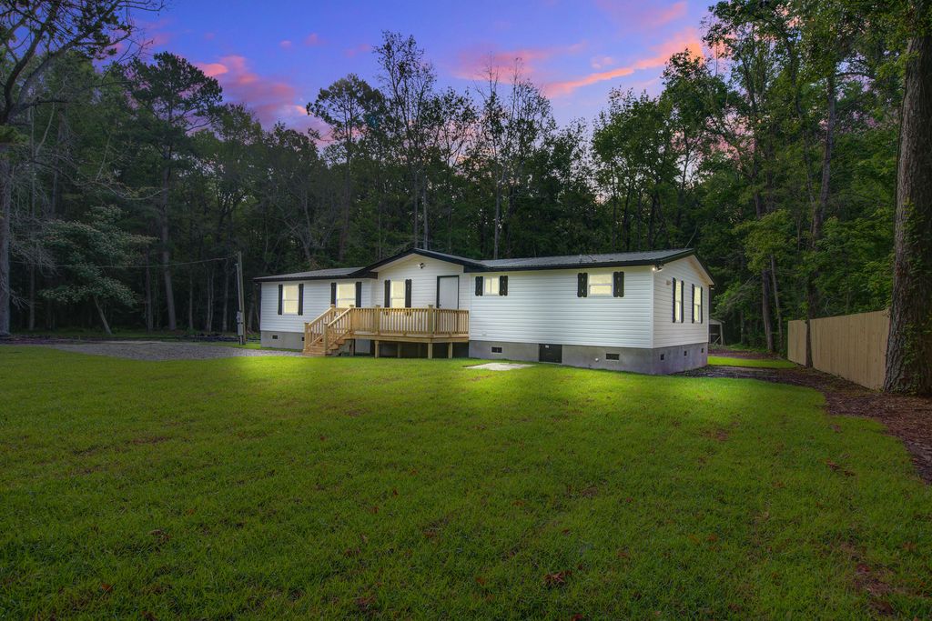 117 Dairy Lane, Cottageville, SC 29435