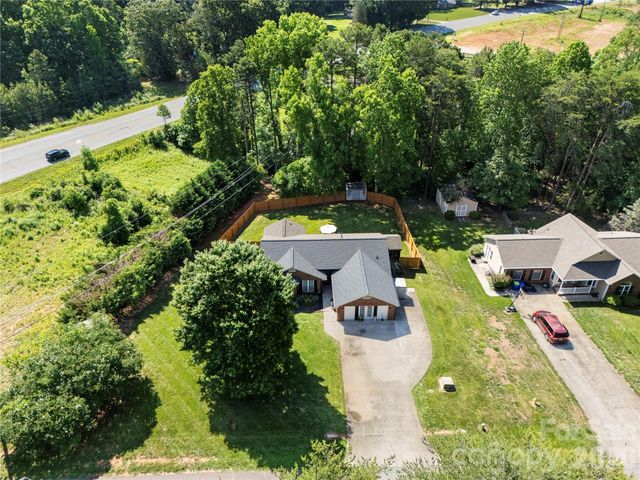 7760 Wallace Lane, Denver, NC 28037