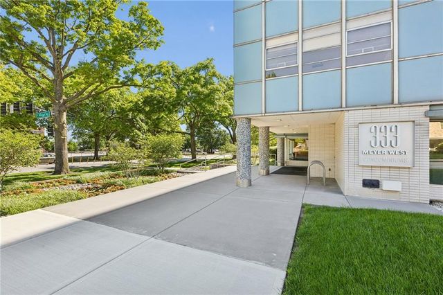 333 W Meyer Boulevard 306, Kansas City, MO 64113