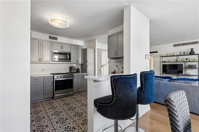 333 W Meyer Boulevard 306, Kansas City, MO 64113