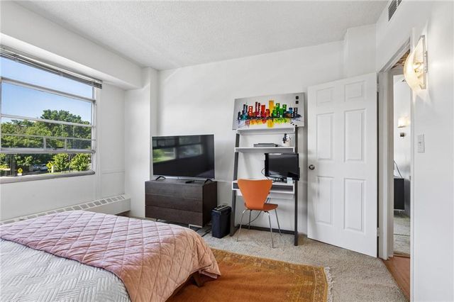 333 W Meyer Boulevard 306, Kansas City, MO 64113