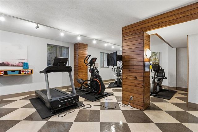 333 W Meyer Boulevard 306, Kansas City, MO 64113