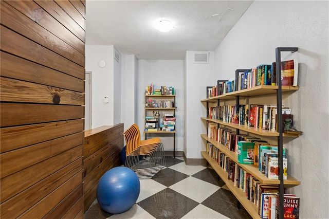 333 W Meyer Boulevard 306, Kansas City, MO 64113