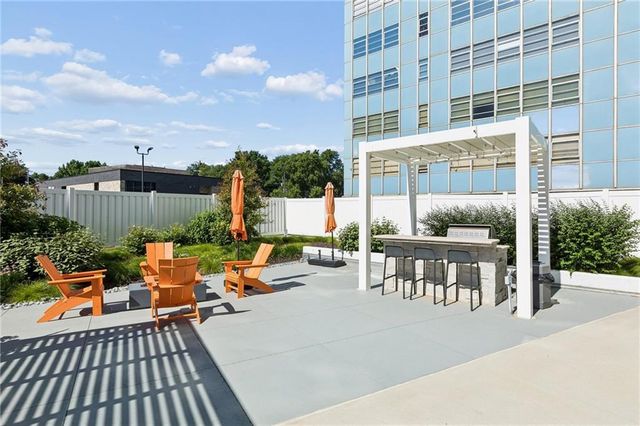 333 W Meyer Boulevard 306, Kansas City, MO 64113