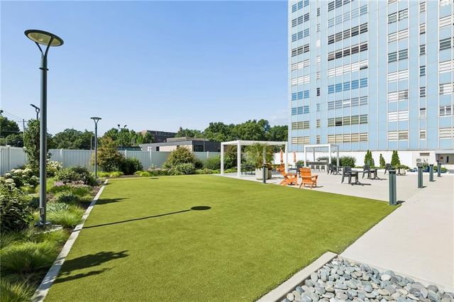 333 W Meyer Boulevard 306, Kansas City, MO 64113