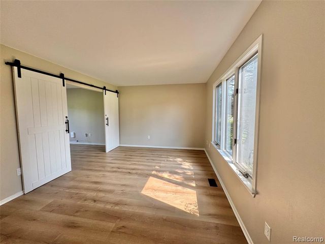 2132 Maple Creek Circle, Ann Arbor, MI 48108