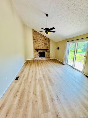 2132 Maple Creek Circle, Ann Arbor, MI 48108