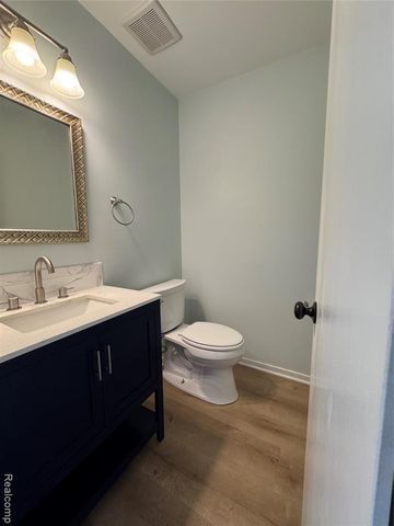 2132 Maple Creek Circle, Ann Arbor, MI 48108