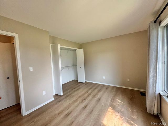 2132 Maple Creek Circle, Ann Arbor, MI 48108