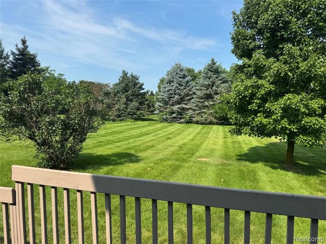 2132 Maple Creek Circle, Ann Arbor, MI 48108
