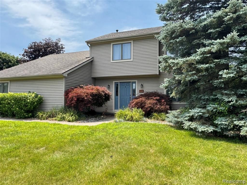 2132 Maple Creek Circle, Ann Arbor, MI 48108