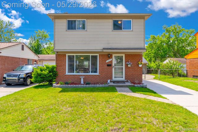 30615 Grandview Avenue, Westland, MI 48186